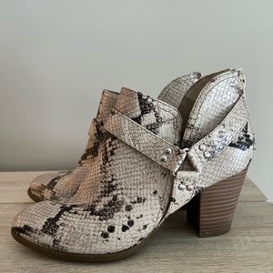 Snakeskin Boots size 8